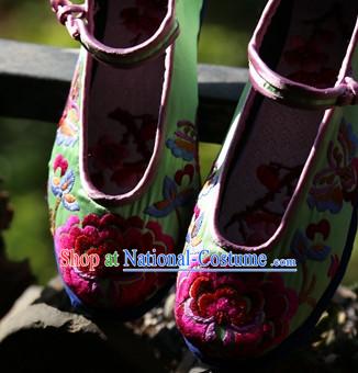 Chinese Handmade Embroidered Shoes Wedding Shoes Kung Fu Wushu Shoes Womens Shoes Opera Shoes Hanfu Shoes Dance Shoes