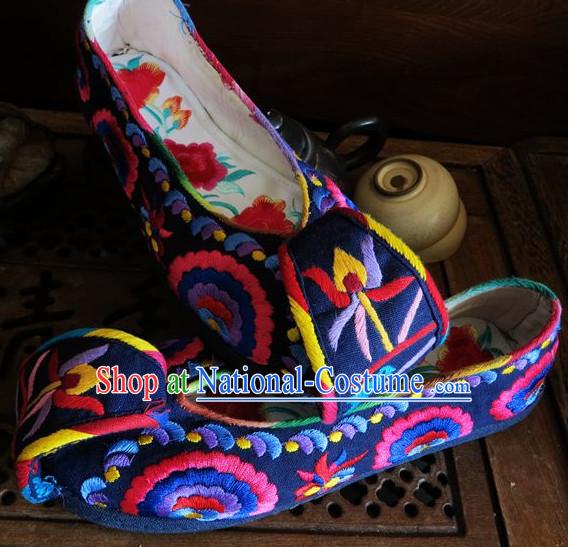 Chinese Handmade Embroidered Shoes Wedding Shoes Kung Fu Wushu Shoes Womens Shoes Opera Shoes Hanfu Shoes Dance Shoes