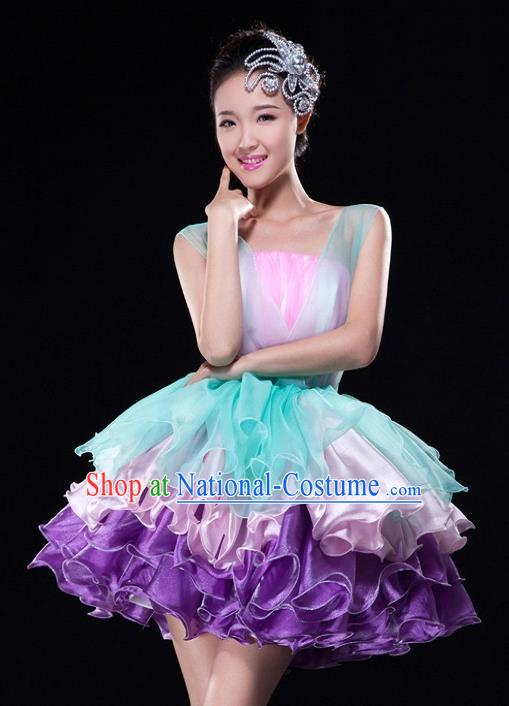 Traditional Chinese Yangge Fan Dancing Costume