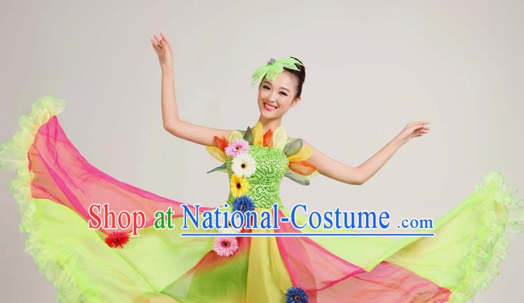 Traditional Chinese Yangge Fan Dancing Costume