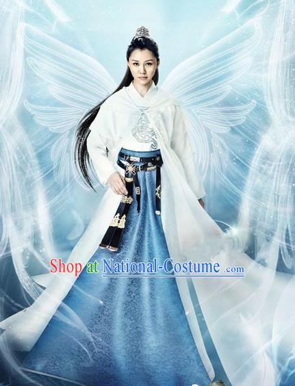 Traditional Chinese Ancient Female Costumes Swordswoman Costume, Chinese Han Dynasty Imperial Princess Embroidery Clothes and Hair Accessories Complete Set for Women