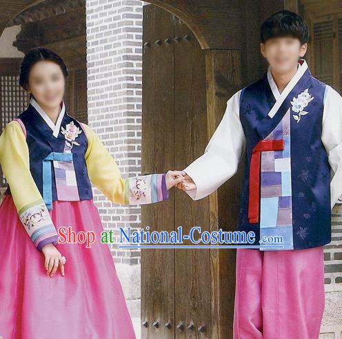 Traditional Korean Costumes Bridegroom and Bride Formal Attire Ceremonial Clothes, Korea Court Embroidered Wedding Clothing for Men for Women