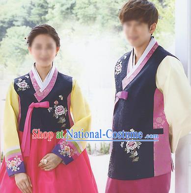 Traditional Korean Costumes Bridegroom and Bride Formal Attire Ceremonial Clothes, Korea Court Embroidered Wedding Clothing for Men for Women