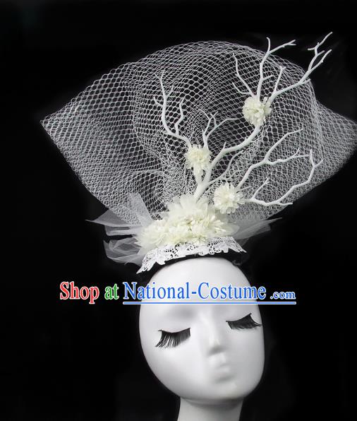 Handmade Exaggerate Fancy Ball Hair Accessories White Veil Headwear, Halloween Ceremonial Occasions Model Show Headdress