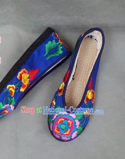 Traditional Chinese National Blue Satin Shoes Embroidered Shoes, China Handmade Shoes Hanfu Embroidery Peony Shoes for Women