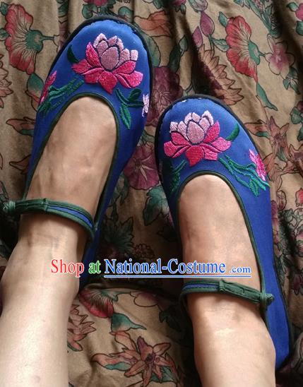 Traditional Chinese National Embroidered Shoes Blue Cloth Shoes, China Handmade Shoes Hanfu Embroidery Lotus Flowers Shoes for Women