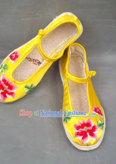 Traditional Chinese National Embroidered Shoes Handmade Yellow Satin Shoes, China Hanfu Embroidery Lotus Flowers Wedding Shoes for Women