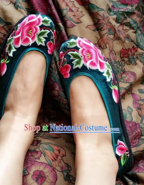 Traditional Chinese National Embroidered Shoes Handmade Green Satin Shoes, China Hanfu Embroidery Peony Flowers Wedding Shoes for Women