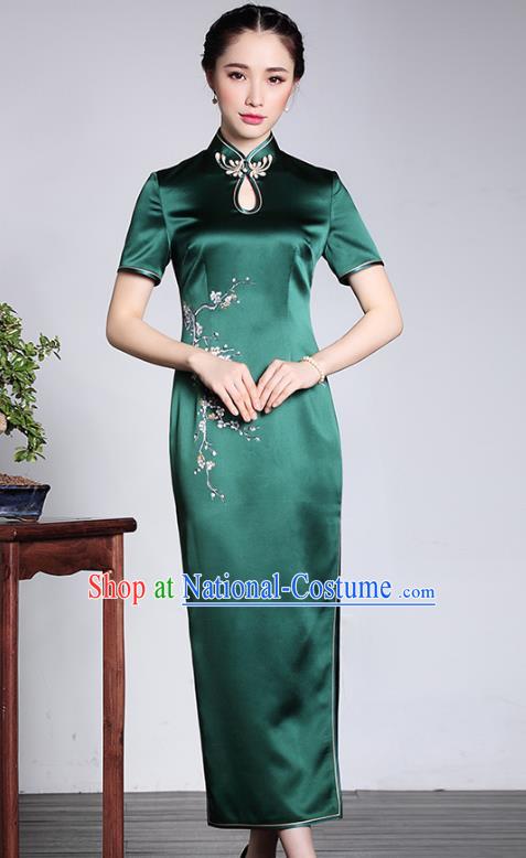 Asian Republic of China Young Lady Retro Stand Collar Green Silk Cheongsam, Traditional Chinese Embroidered Qipao Tang Suit Dress for Women