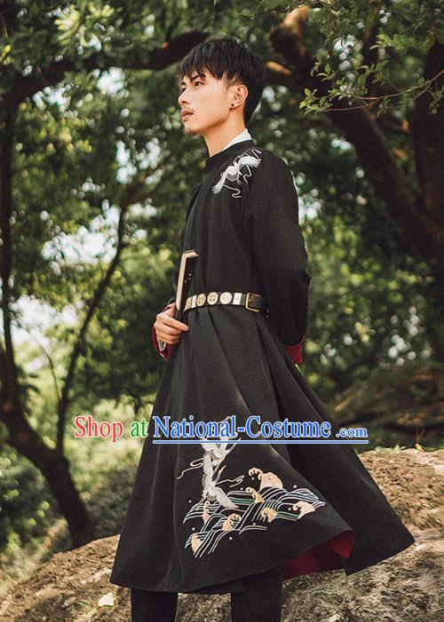 Asian China Tang Dynasty Swordsman Embroidered Costume, Traditional Ancient Chinese Elegant Hanfu Black Robe Clothing for Men