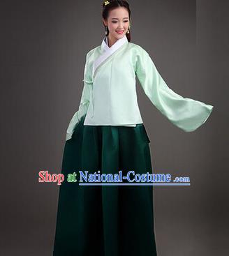 Asian China Ancient Ming Dynasty Young Lady Costume, Traditional Chinese Imperial Empress Embroidered Clothing for Women