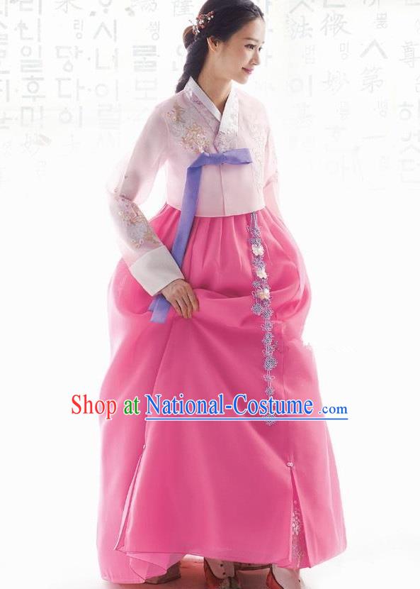 Traditional Korean Costumes Bride Formal Attire Ceremonial Pink Blouse and Full Dress, Korea Hanbok Court Embroidered Wedding Clothing for Women