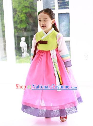 Asian Korean Traditional Handmade Formal Occasions Costume Princess Green Embroidered Blouse and Pink Dress Hanbok Clothing for Girls