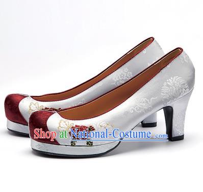 Traditional Korean National Wedding Shoes Grey Embroidered Shoes, Asian Korean Hanbok Embroidery Flowers High-heeled Court Shoes for Women