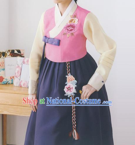 Korean National Handmade Formal Occasions Wedding Bride Clothing Embroidered Pink Blouse and Navy Dress Palace Hanbok Costume for Women