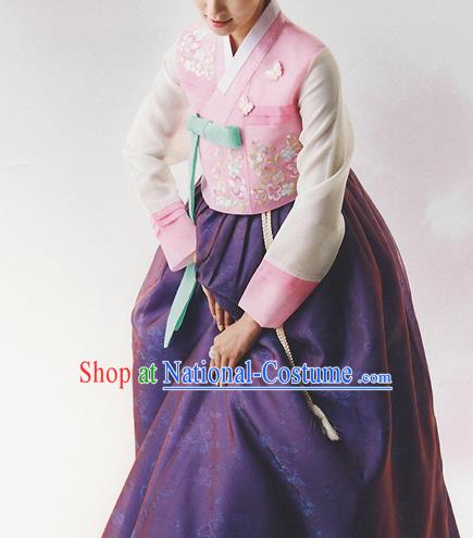 Korean National Handmade Formal Occasions Wedding Bride Clothing Hanbok Costume Embroidered Pink Blouse and Purple Dress for Women