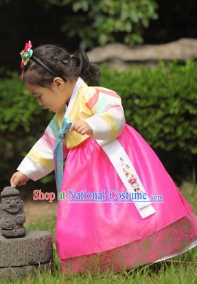 Asian Korean National Handmade Formal Occasions Wedding Bride Clothing Embroidered Yellow Blouse and Pink Dress Palace Hanbok Costume for Kids