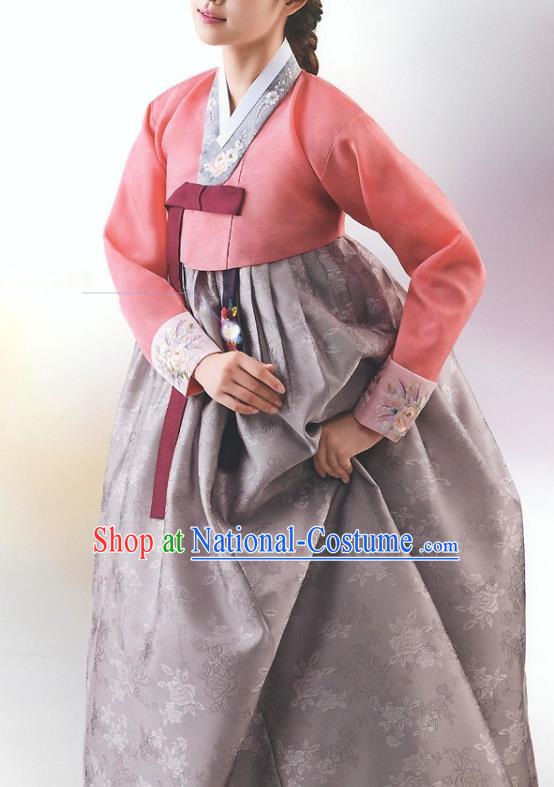 Top Grade Korean National Handmade Wedding Palace Bride Hanbok Costume Embroidered Red Blouse and Grey Dress for Women