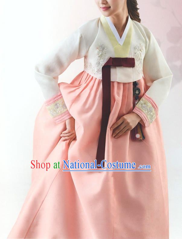 Top Grade Korean National Handmade Wedding Palace Bride Hanbok Costume Embroidered White Blouse and Pink Dress for Women