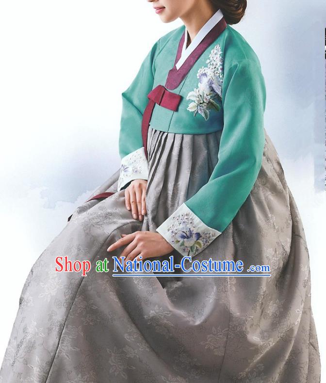 Top Grade Korean National Handmade Wedding Palace Bride Hanbok Costume Embroidered Green Blouse and Grey Dress for Women