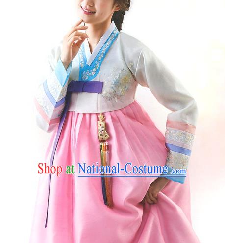 Top Grade Korean National Handmade Wedding Palace Bride Hanbok Costume Embroidered White Blouse and Pink Dress for Women