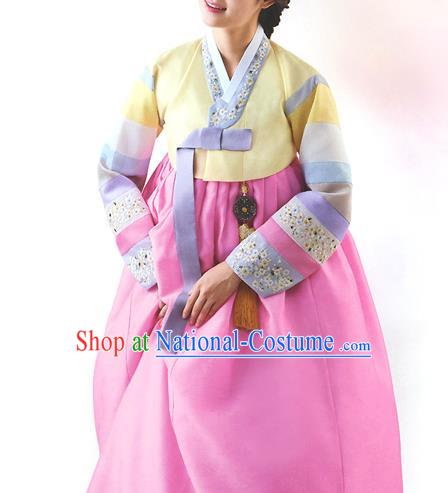 Top Grade Korean National Handmade Wedding Palace Bride Hanbok Costume Embroidered Yellow Blouse and Pink Dress for Women