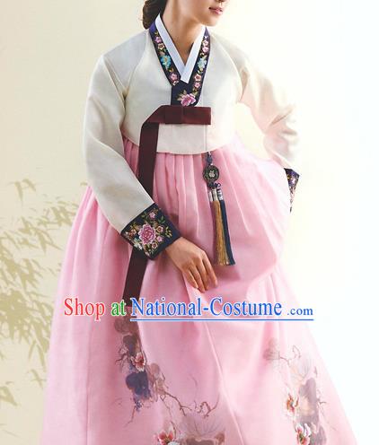 Top Grade Korean National Handmade Wedding Palace Bride Hanbok Costume Embroidered White Blouse and Pink Dress for Women