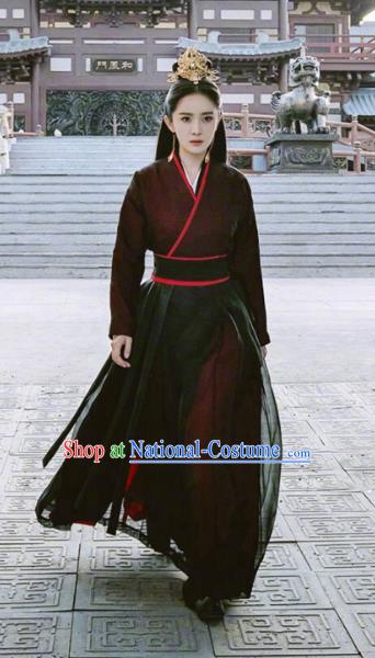 Traditional Chinese Ancient Swordswoman Chivalrous Women Embroidered Clothing and Handmade Headpiece Complete Set