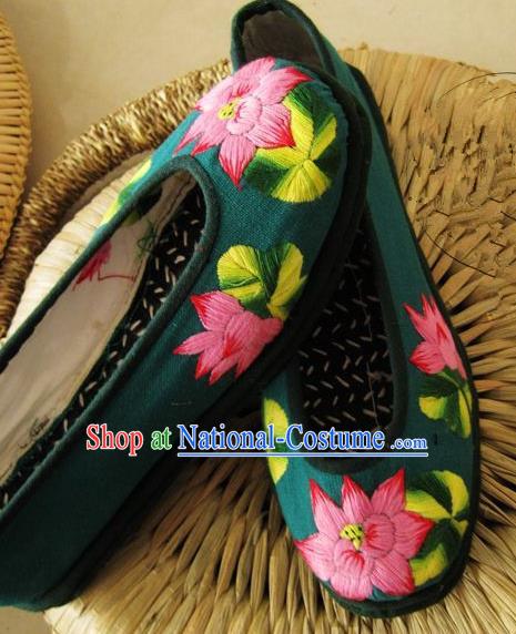 Asian Chinese Traditional Shoes Bride Green Xiuhe Suit Embroidered Shoes, China Peking Opera Handmade Embroidery Lotus Shoe Hanfu Princess Shoes for Women