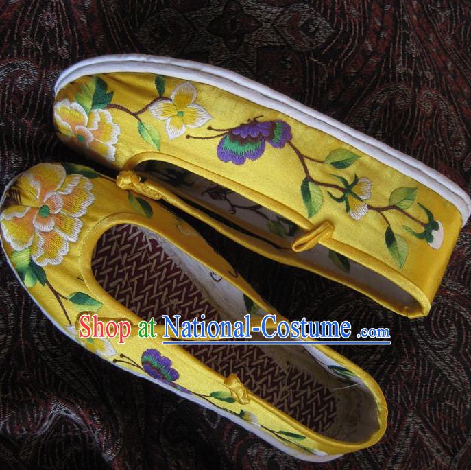 Asian Chinese Traditional Shoes Yellow Embroidered Shoes, China Peking Opera Handmade Strong Cloth Soles Embroidery Butterfly Shoe Hanfu Princess Shoes for Women