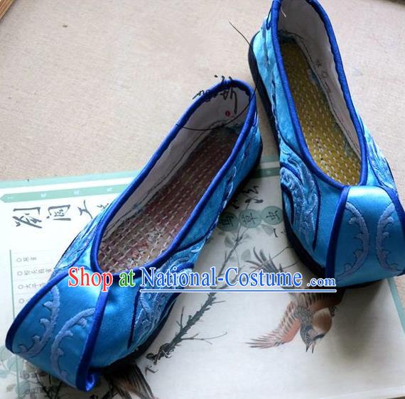 Asian Chinese Traditional Shoes Wedding Bride Blue Embroidered Shoes, China Peking Opera Handmade Embroidery Hanfu Shoes for Women