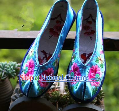 Asian Chinese Traditional Shoes Wedding Bride Blue Embroidered Shoes, China Handmade Embroidery Hanfu Shoes for Women