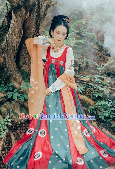 Asian China Tang Dynasty Young Lady Costume, Traditional Ancient Chinese Princess Hanfu Embroidered Clothing for Women