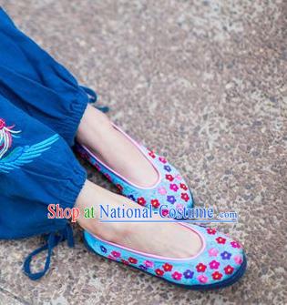 Traditional Chinese Ancient Princess Shoes Blue Cloth Embroidered Shoes, China Handmade Embroidery Flowers Hanfu Shoes for Women