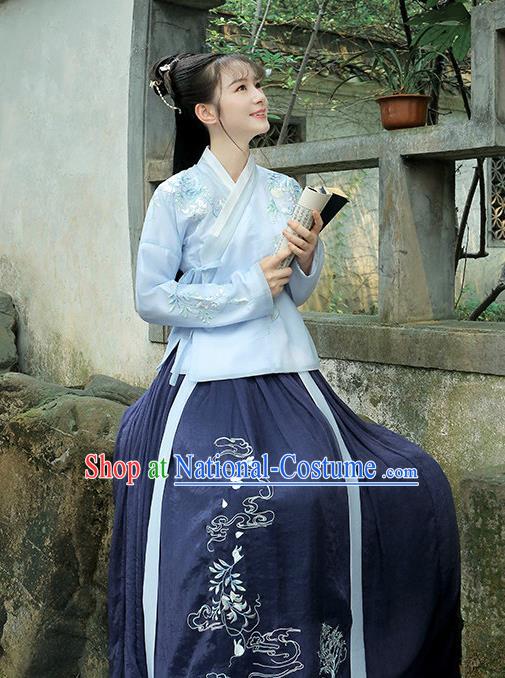 Traditional Chinese Ancient Ming Dynasty Nobility Lady Hanfu Embroidered Clothing for Women