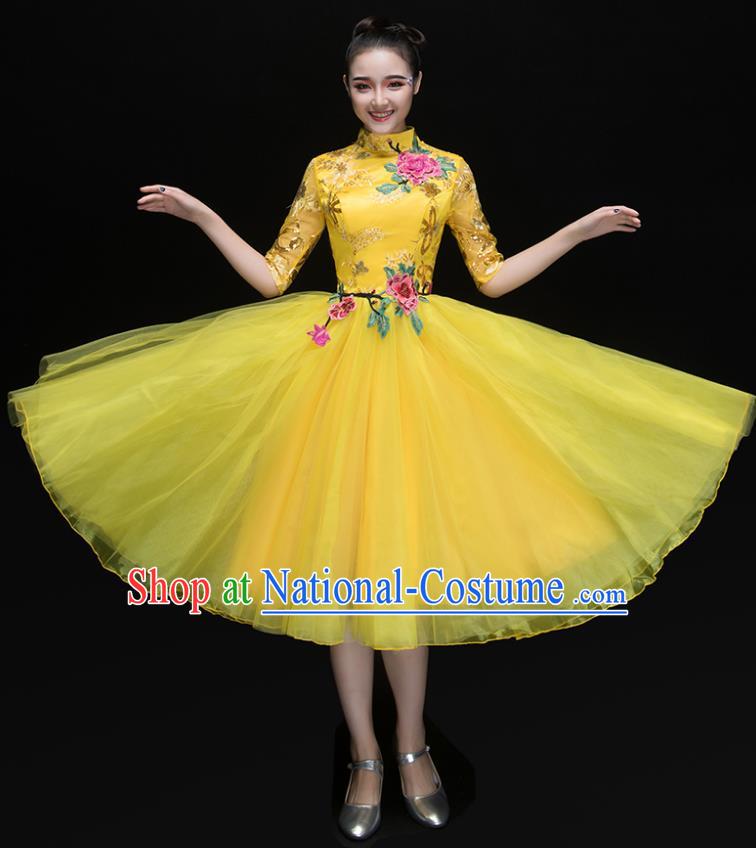 Traditional Chinese Yangge Fan Dancing Costume Modern Dance Dress Clothing