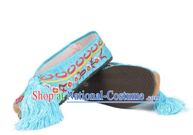 Asian Chinese Beijing Opera Actress Blue Embroidered Shoes, Traditional China Peking Opera Diva Hanfu Shoes