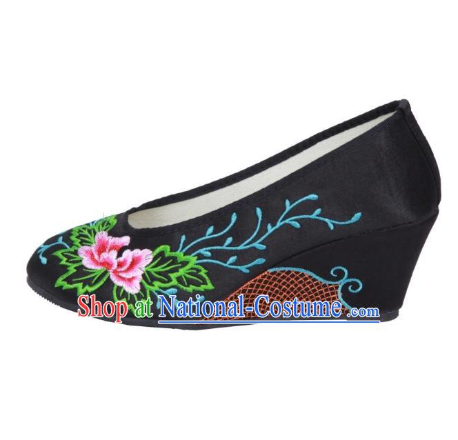 Traditional Chinese National Bride Black Satin Embroidered Shoes, China Handmade Embroidery Peony Hanfu Wedge-soled Slippers for Women