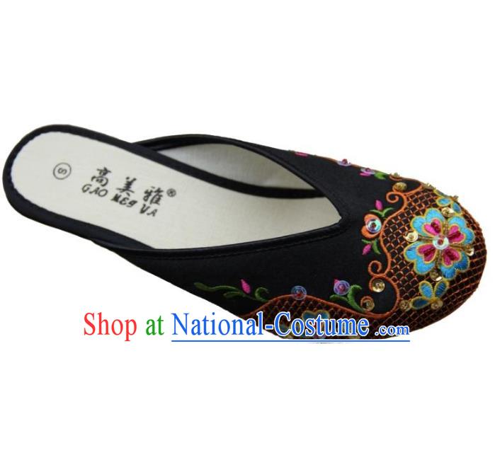 Traditional Chinese National Bride Black Paillette Embroidered Slippers, China Handmade Embroidery Flowers Hanfu Shoes for Women