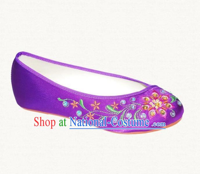 Traditional Chinese National Bride Purple Satin Embroidered Shoes, China Handmade Embroidery Hanfu Cloth Shoes for Women