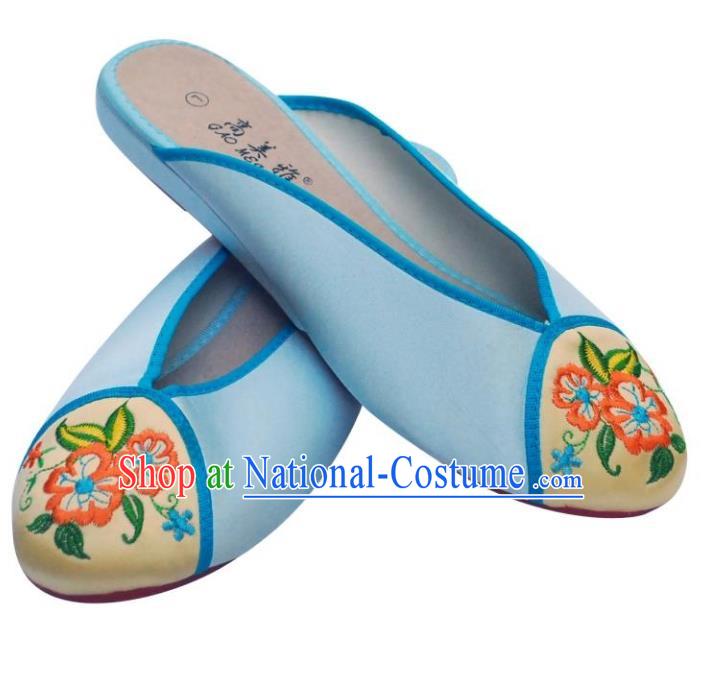 Traditional Chinese National Bride Blue Embroidered Slippers, China Handmade Embroidery Flowers Hanfu Shoes for Women