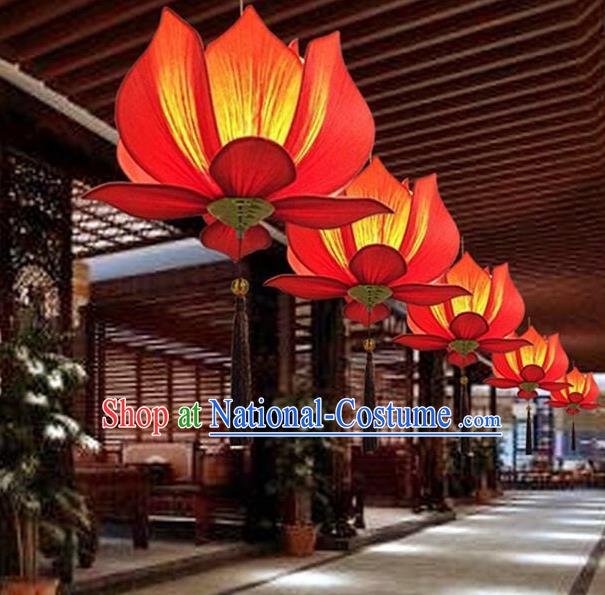 Traditional Chinese Handmade Red Silk Lotus Palace Lantern China Ceiling Palace Lamp