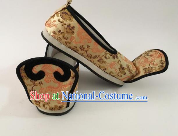 Traditional Chinese Ancient Han Dynasty Princess Embroidered Golden Blood Stained Shoes, China Handmade Hanfu Embroidery Shoes for Women