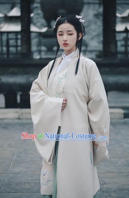 Traditional Chinese Ancient Ming Dynasty Nobility Lady Cloak Princess Hanfu Costume Embroidered Cape for Women