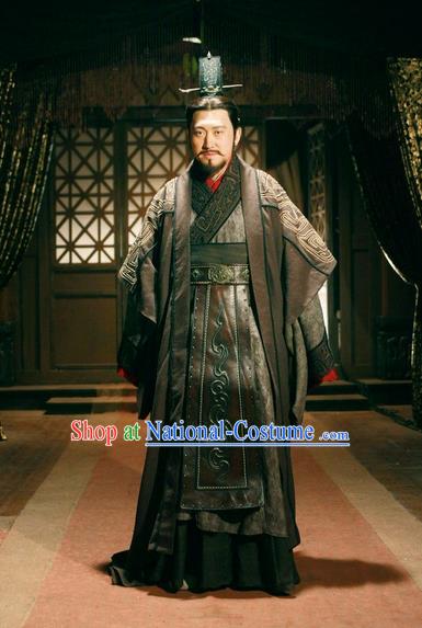 Traditional Ancient Chinese Imperial Minister Costume and Hat Complete Set, Elegant Hanfu General Orphrey Dress Chinese Qin Dynasty Imperial Courtiers Embroidered Robes for Men