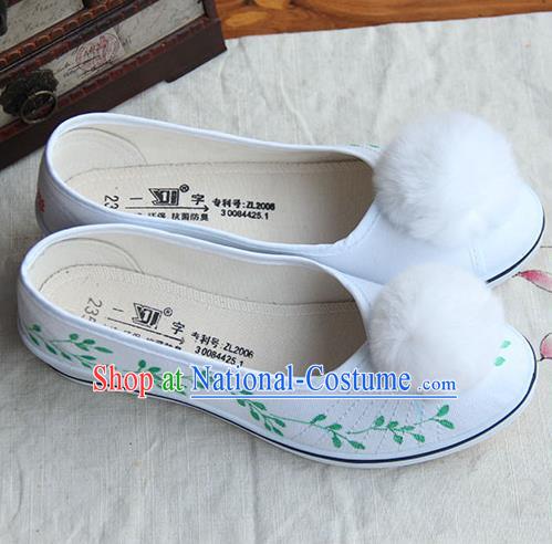 Traditional Handmade Ancient Chinese Han Dynasty Imperial Princess Freehand Sketching White Hair Bulb Shoes for Women