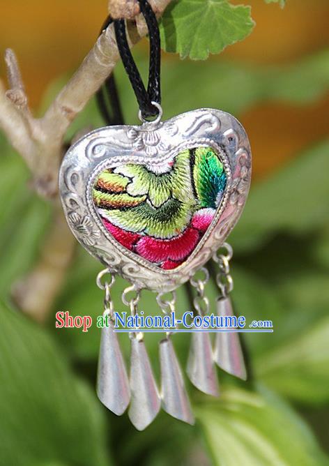 Traditional Chinese Miao Nationality Crafts, Hmong Handmade Miao Silver Embroidery Heart Pendant, Miao Ethnic Minority Necklace Accessories Bells Pendant for Women