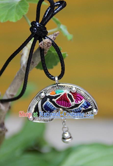 Traditional Chinese Miao Nationality Crafts, Hmong Handmade Miao Silver Embroidery Fish Pendant, Miao Ethnic Minority Necklace Accessories Bell Pendant for Women