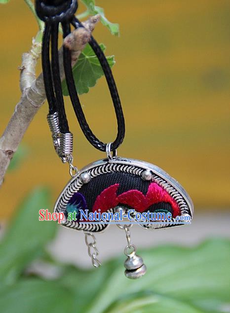 Traditional Chinese Miao Nationality Crafts, Hmong Handmade Miao Silver Embroidery Pendant, Miao Ethnic Minority Necklace Accessories Bell Pendant for Women