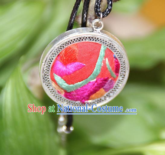 Traditional Chinese Miao Nationality Crafts, Hmong Handmade Miao Silver Embroidery Flowers Round Pendant, Miao Ethnic Minority Black Rope Necklace Accessories Pendant for Women